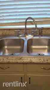 St. Clair Apartments - Photo 3 of 10