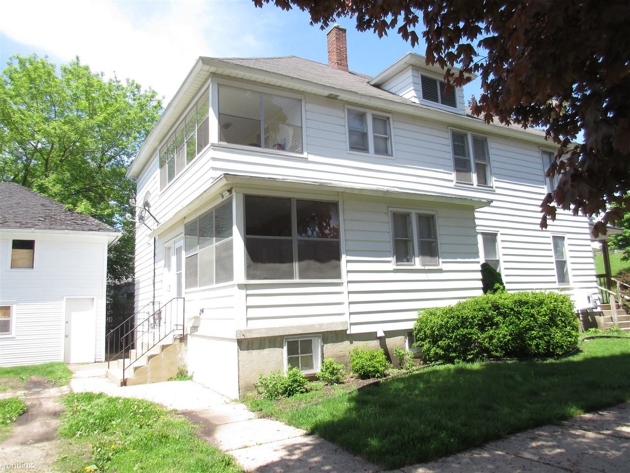 900 1st St NW - Photo 2 of 2