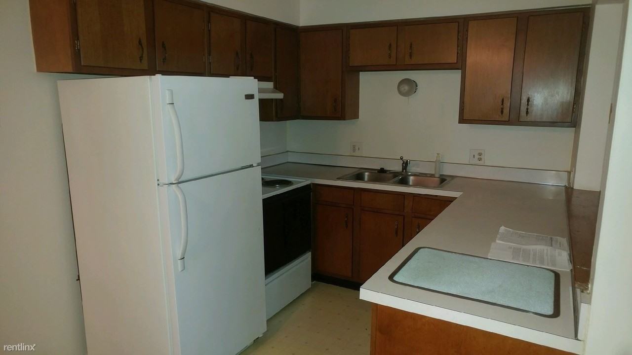 36049 Main St - Photo 2 of 5