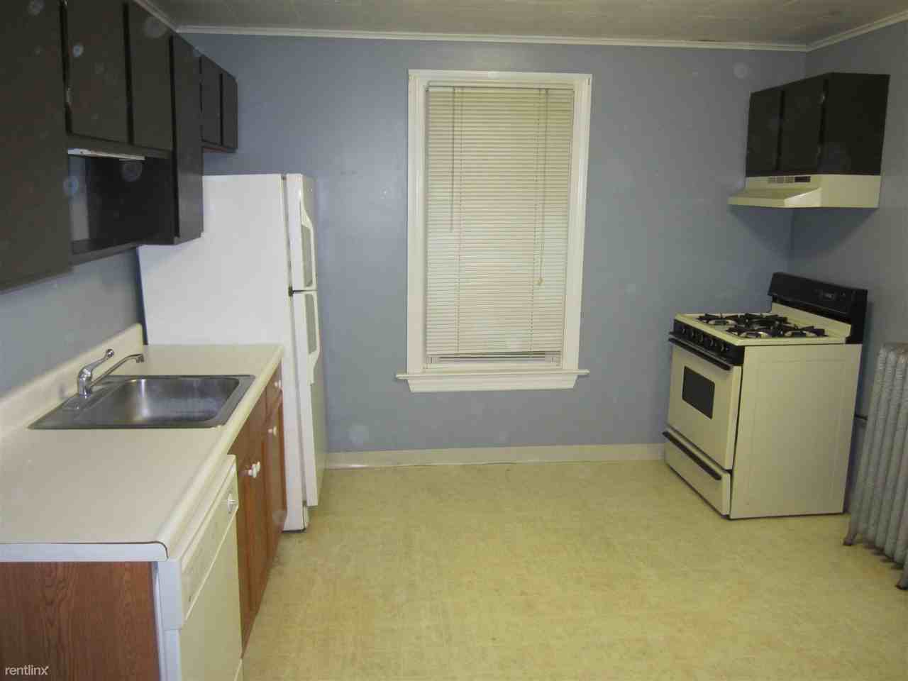 546 Main Rd - Photo 2 of 8