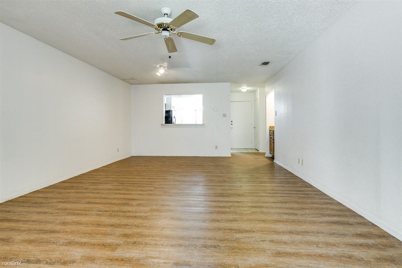 4715 Oakfield Way - Photo 2 of 8