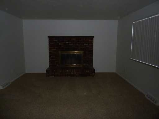 7840 W 80th Cir - Photo 3 of 8
