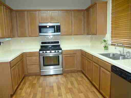 537 Ashwood Ln - Photo 3 of 9