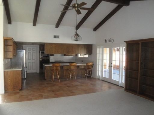 657 Woodbridge Ct - Photo 2 of 9