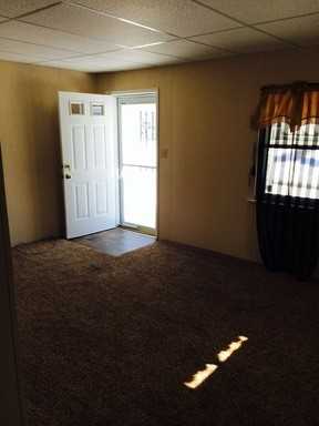 871 Miller St - Photo 3 of 7