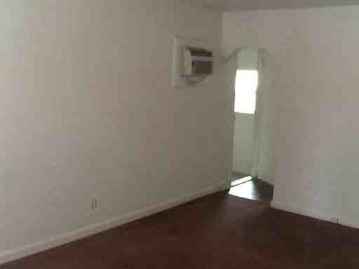 2804 34th Ave - Photo 3 of 10