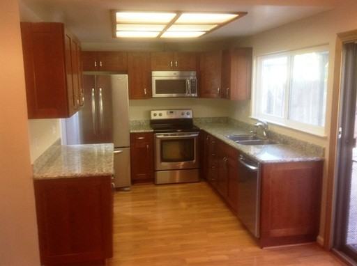 1306 Cabrillo Ave - Photo 2 of 9