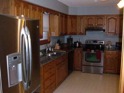 719 Gillespie Dr - Photo 2 of 13