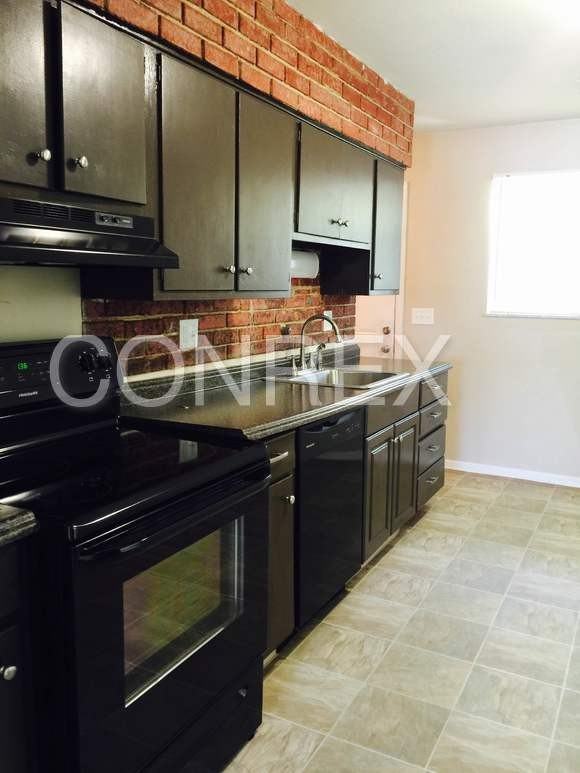 2372 Bluelark Dr - Photo 2 of 10