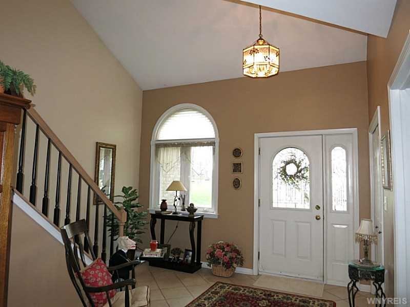 341 White Oak Ln - Photo 2 of 22
