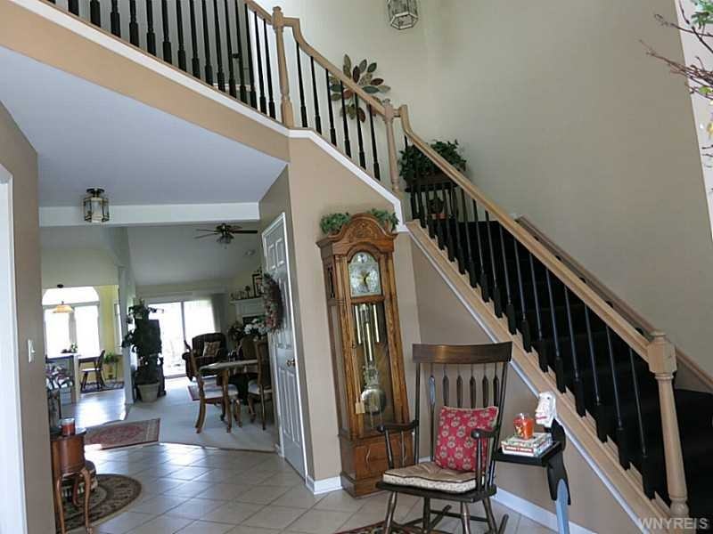 341 White Oak Ln - Photo 3 of 22