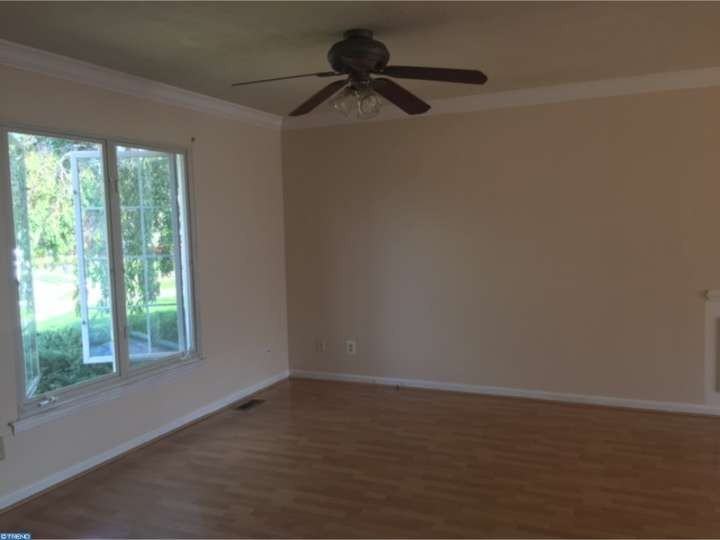 19 Carrousel Ln - Photo 2 of 25