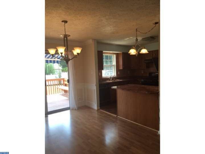 19 Carrousel Ln - Photo 3 of 25