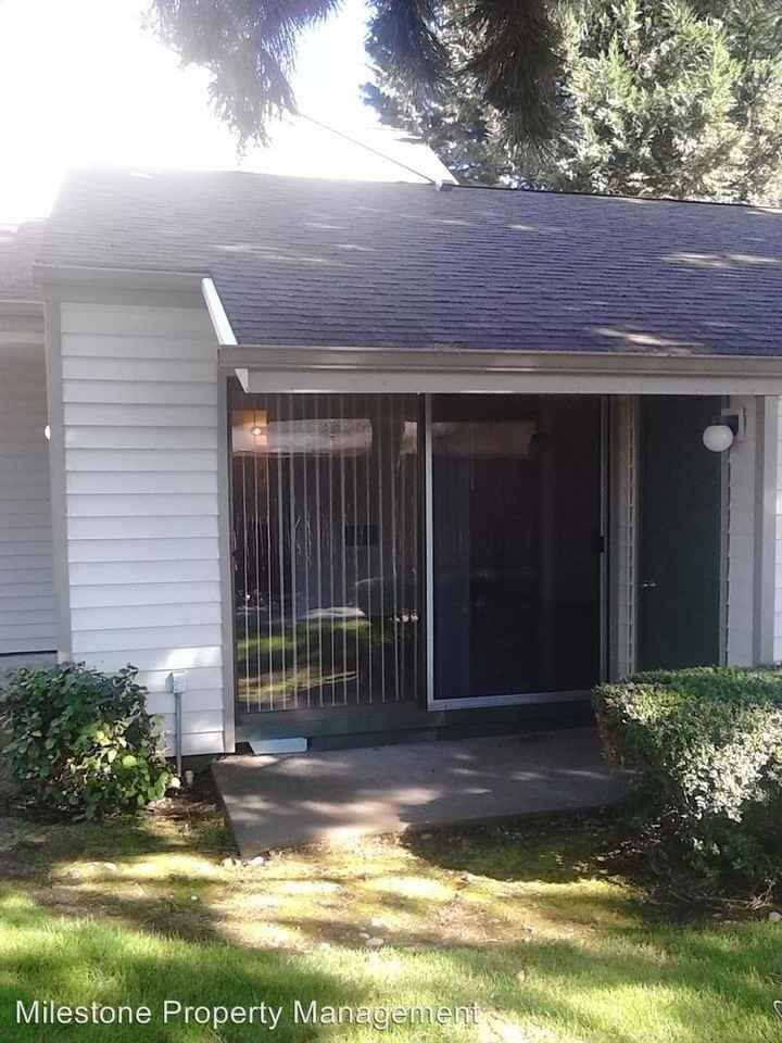 Sawyer Pointe 52588 NE Sawyer - Photo 2 of 10