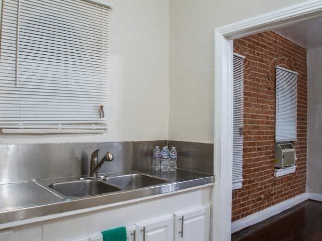 130 N. Westmoreland Avenue - Photo 2 of 18