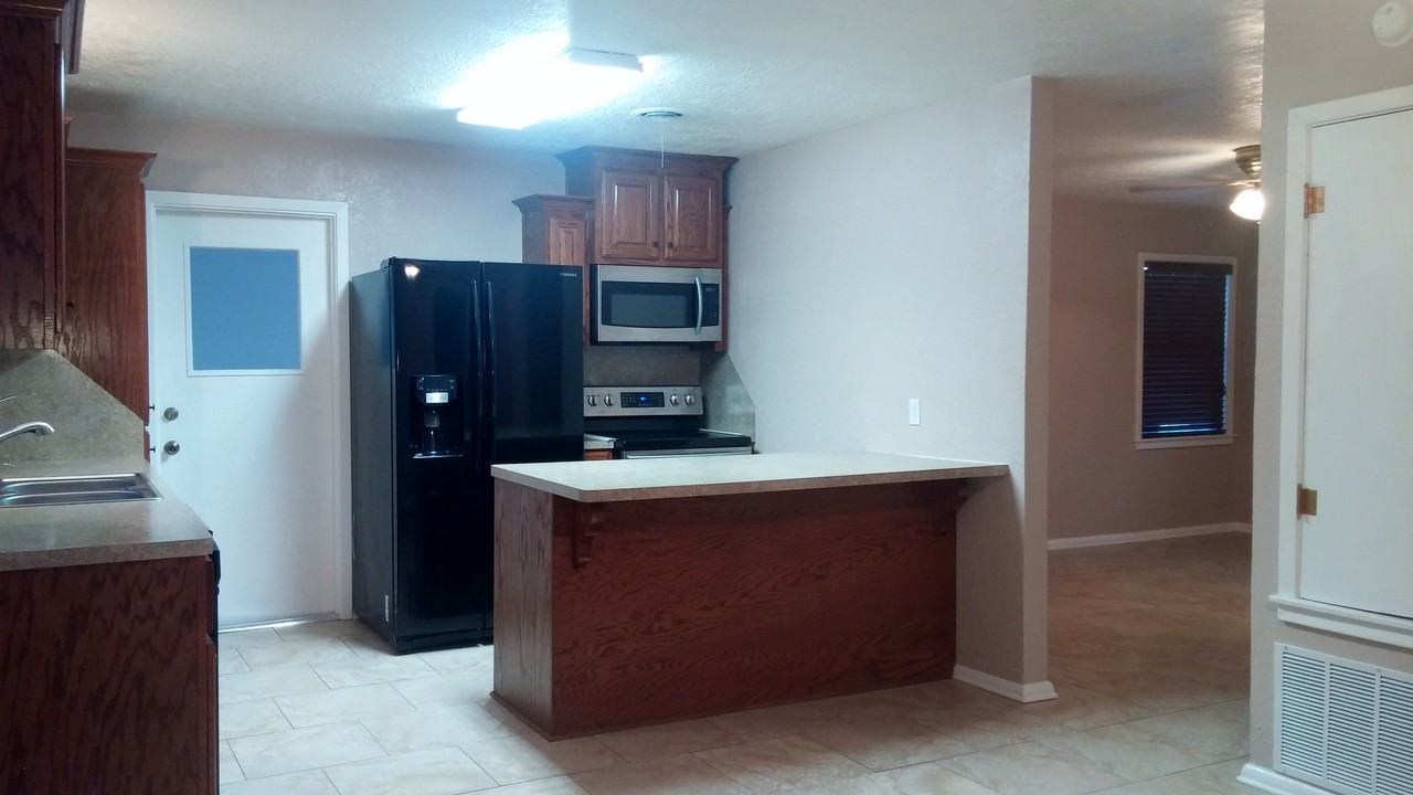 2807 W Boston Ave - Photo 3 of 16