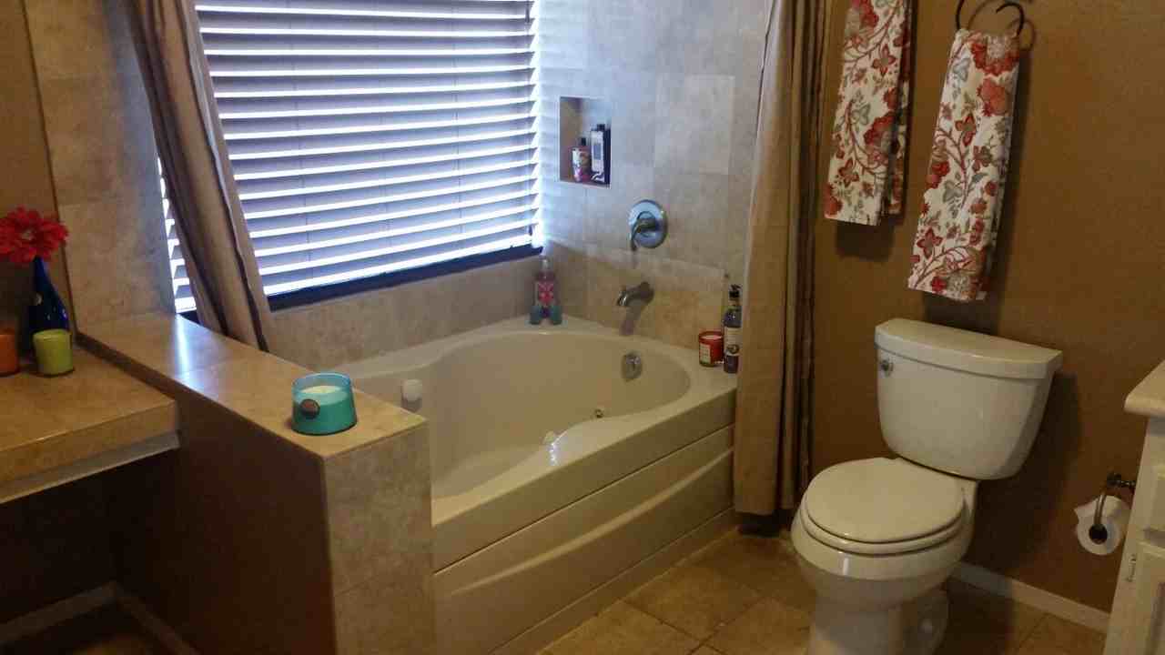 4950 N Kolb Rd - Photo 3 of 11