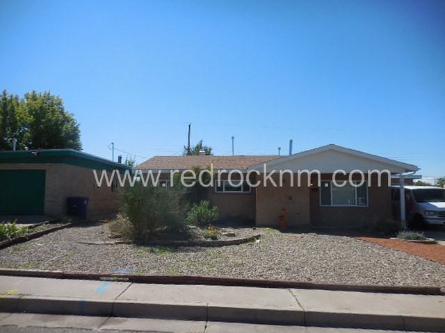 11608 Rosemont Ave NE - Photo 2 of 13