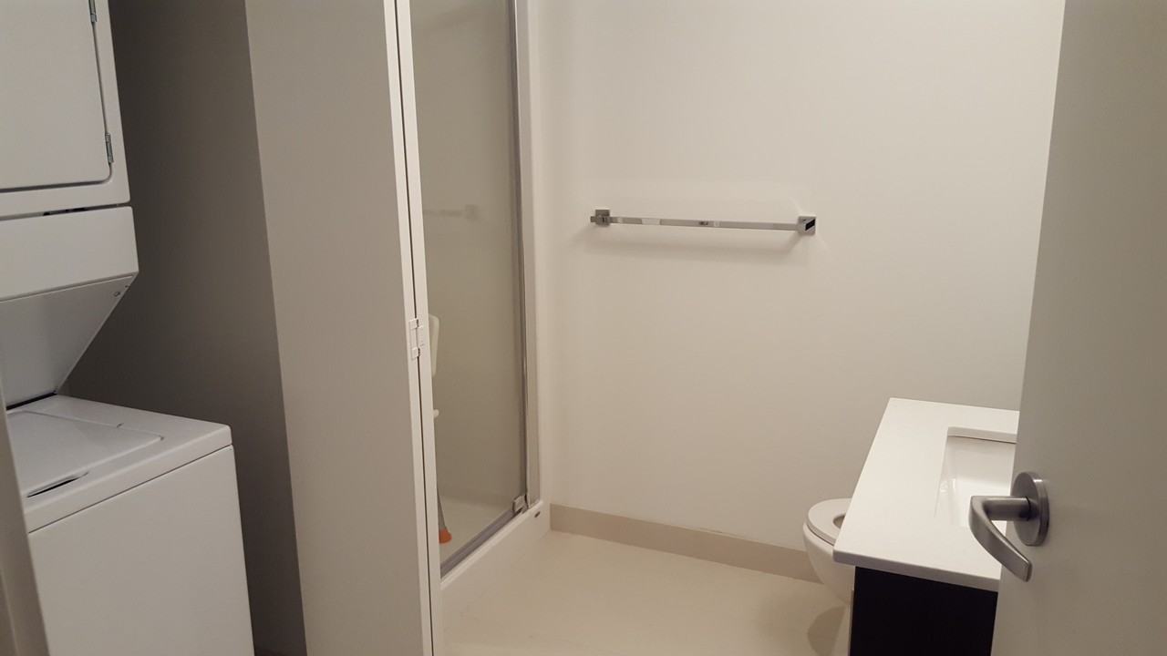 23 Helmcken Road 319 - Photo 3 of 7