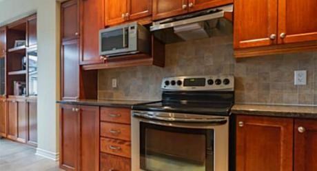 423 Sultan Street - Photo 3 of 12