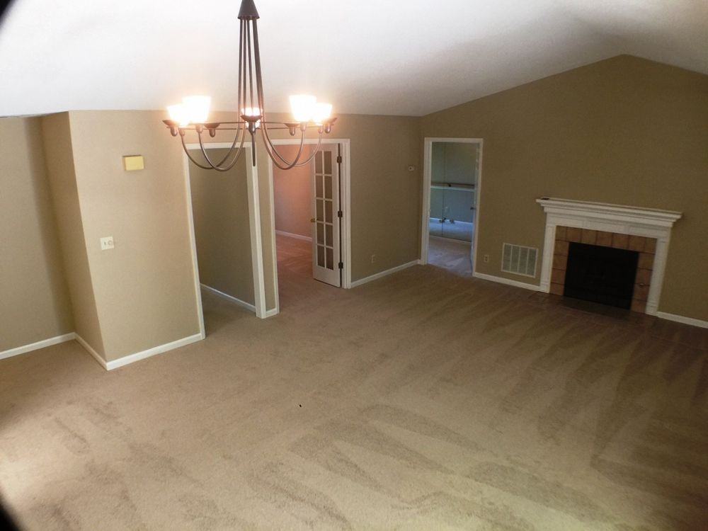 102 Garden Ct - Photo 3 of 12