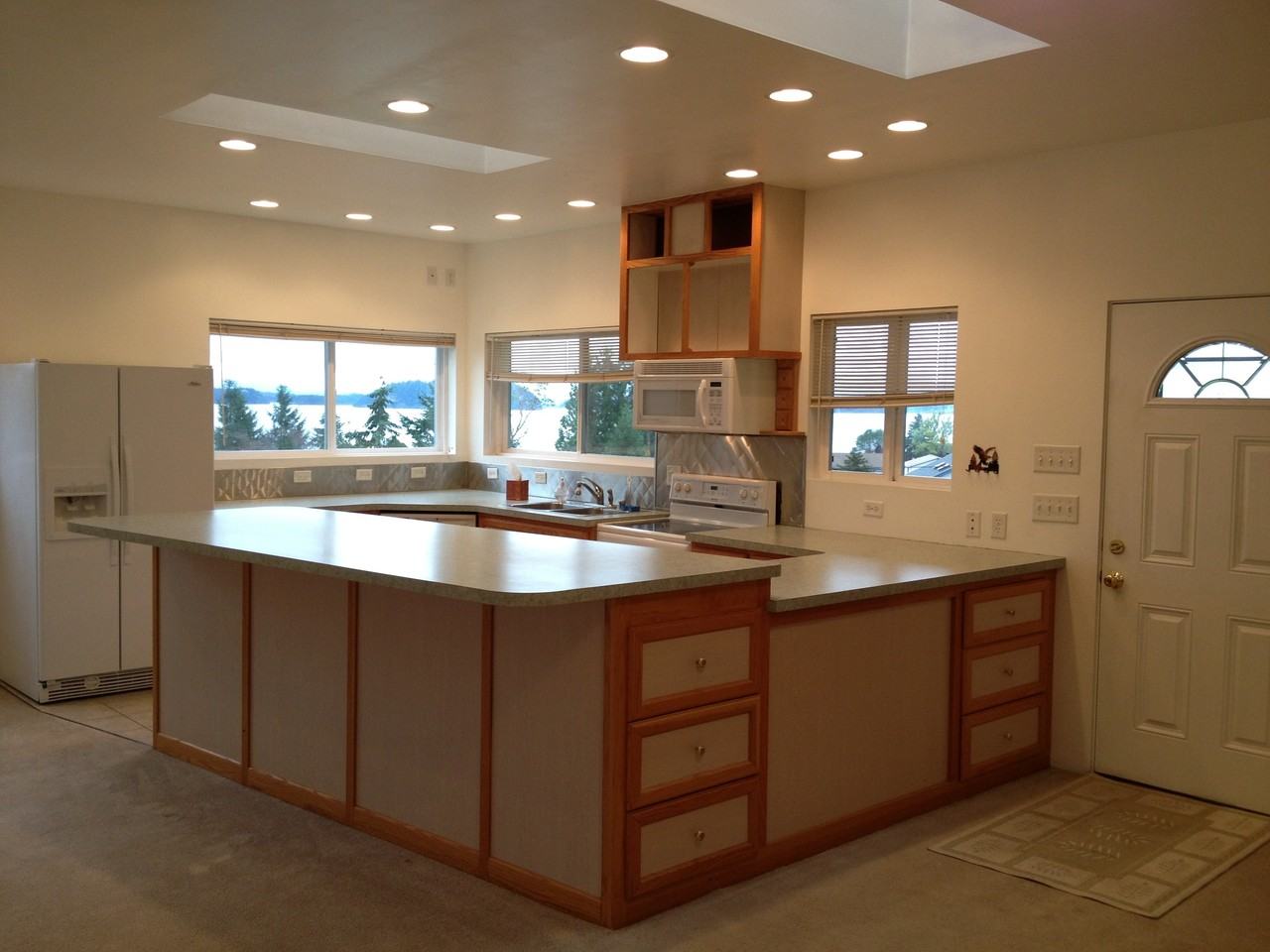 3023 Green Rd #B - Photo 3 of 12