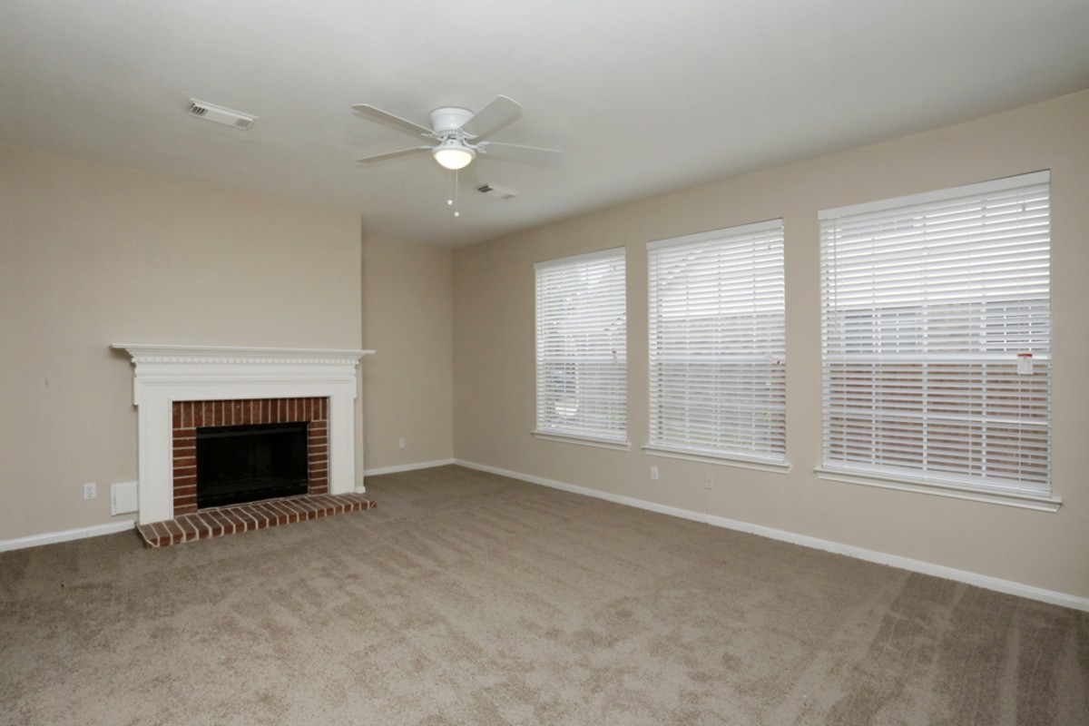 7414 Broken Ridge Dr - Photo 3 of 20