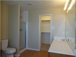 11815 Elizabeth Court - Photo 3 of 10