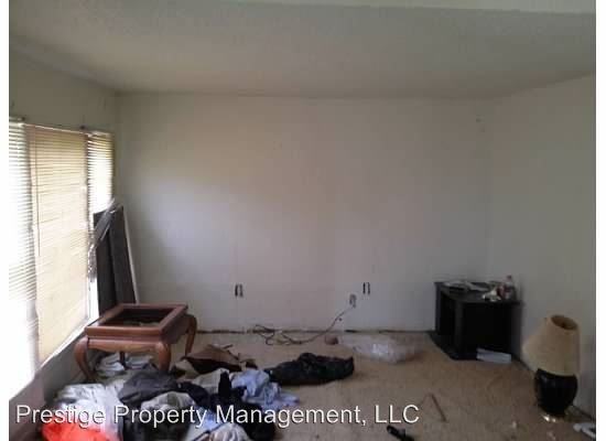 1447 Lenora Ave - Photo 3 of 5