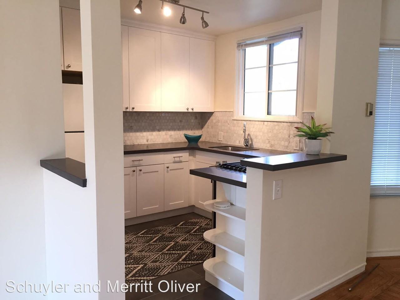 5928 Broadway - Photo 2 of 10