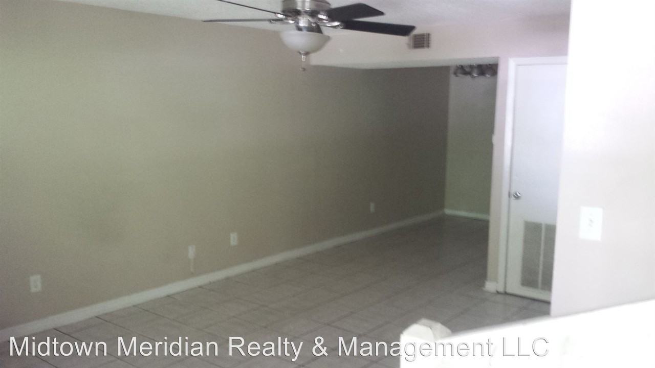 2435 Ramblewood Ct - Photo 3 of 11