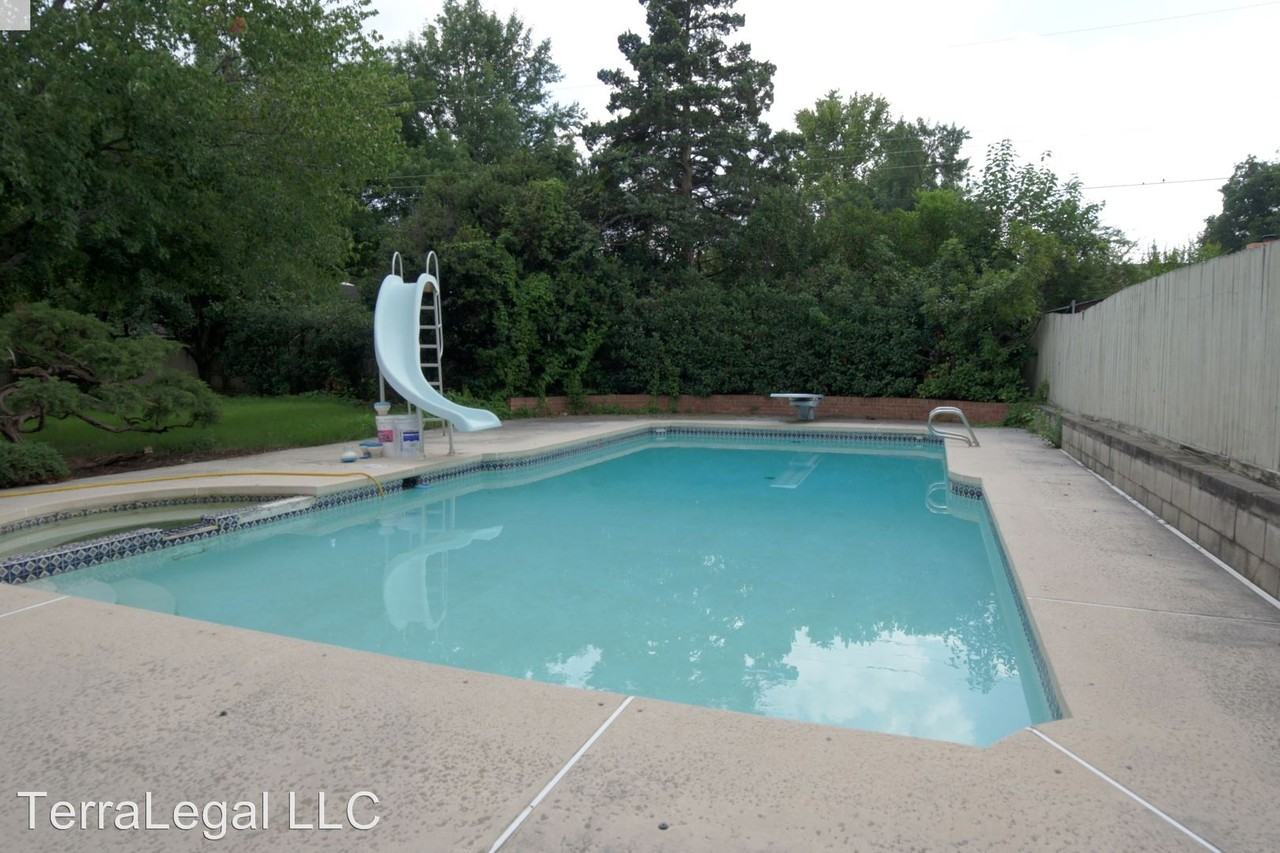 4626 E 55th St - Photo 2 of 26