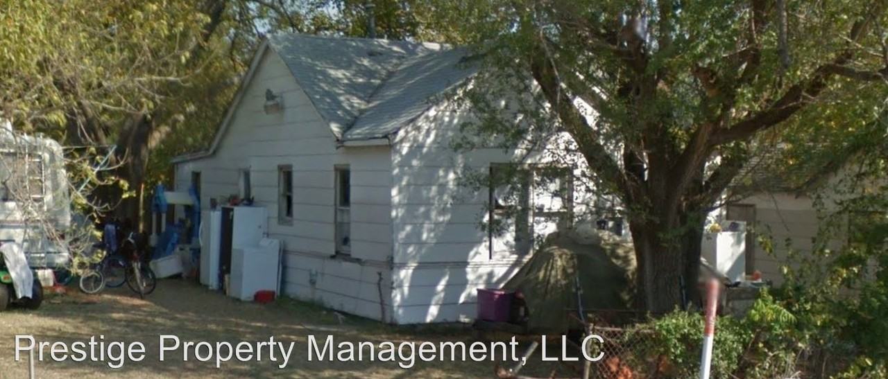 2417 SE 15th St - Photo 2 of 28