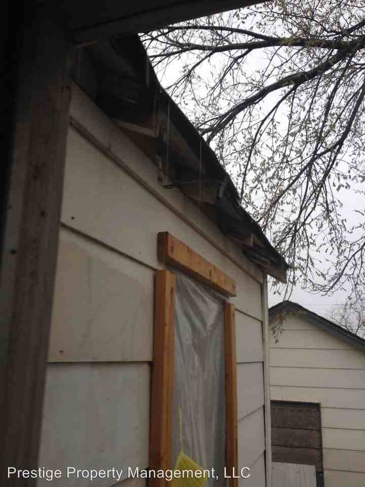 2417 SE 15th St - Photo 3 of 28