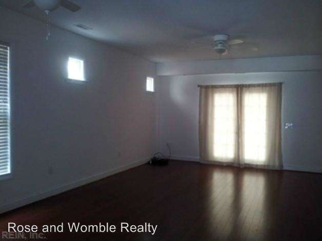 1509 Isaac St - Photo 3 of 10