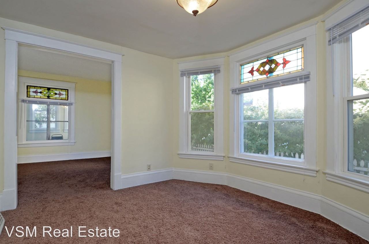 1508 E 19th St - Photo 2 of 19