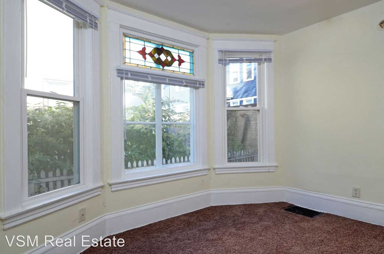 1508 E 19th St - Photo 3 of 19