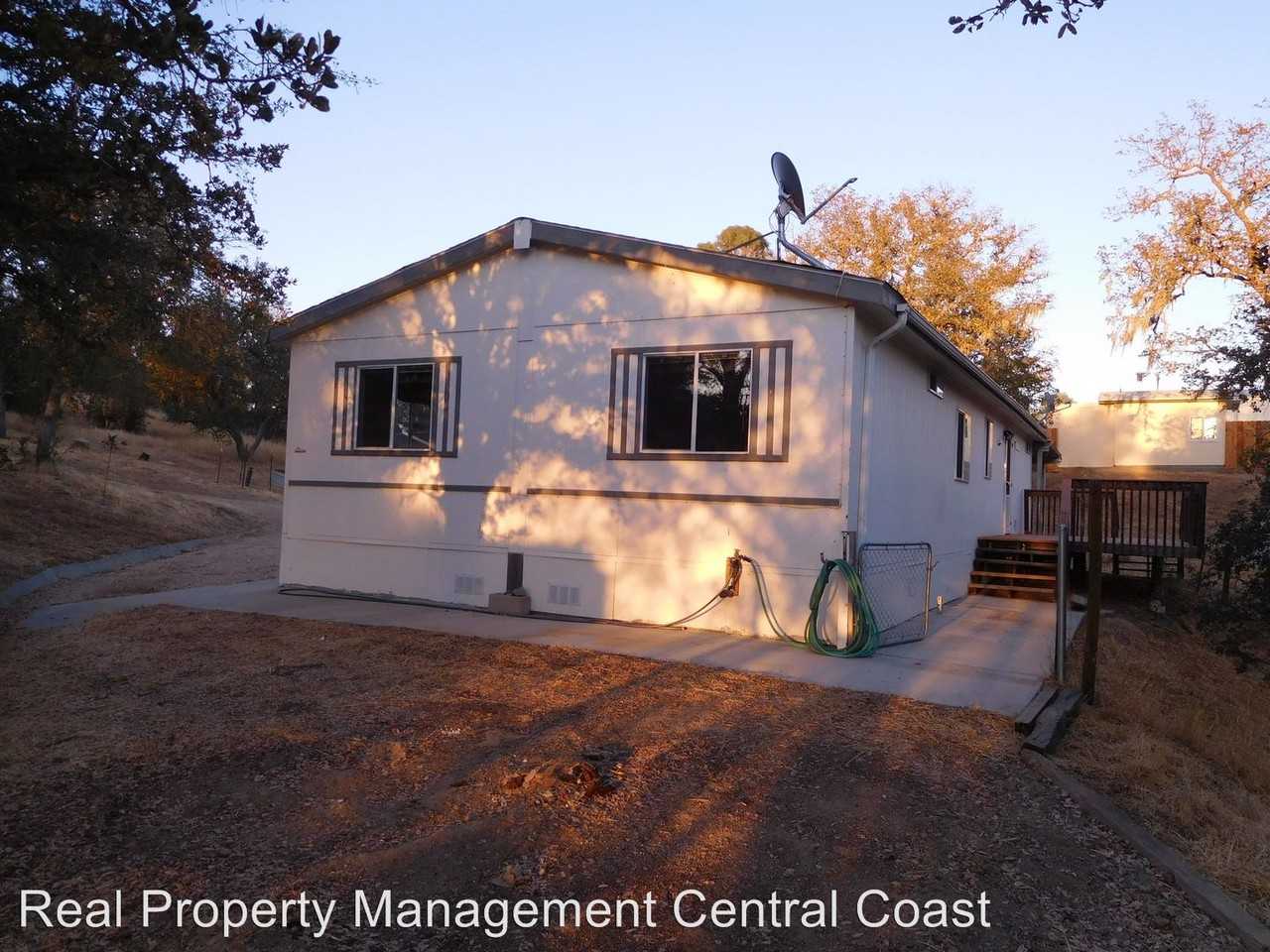 4044 Las Pilitas Rd - Photo 2 of 22