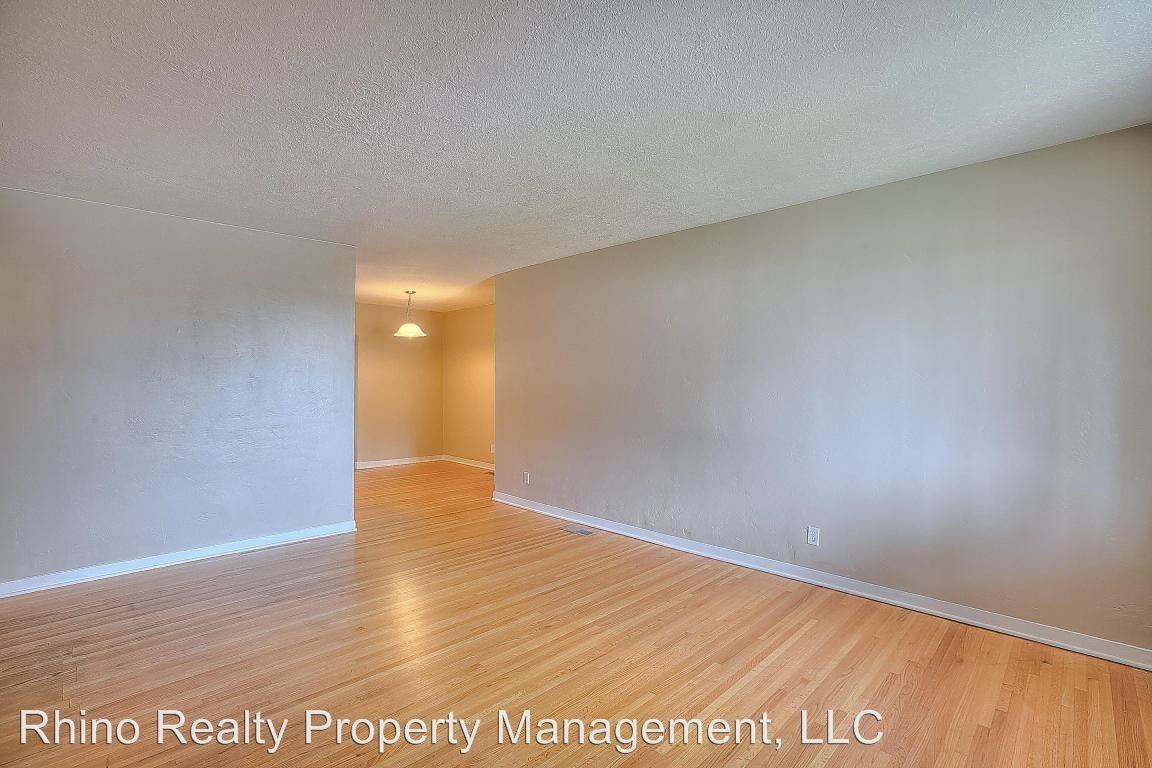 1428 Jefferson St NE - Photo 3 of 21