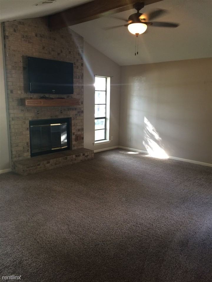 4213 Woodcrest Dr - Photo 3 of 21