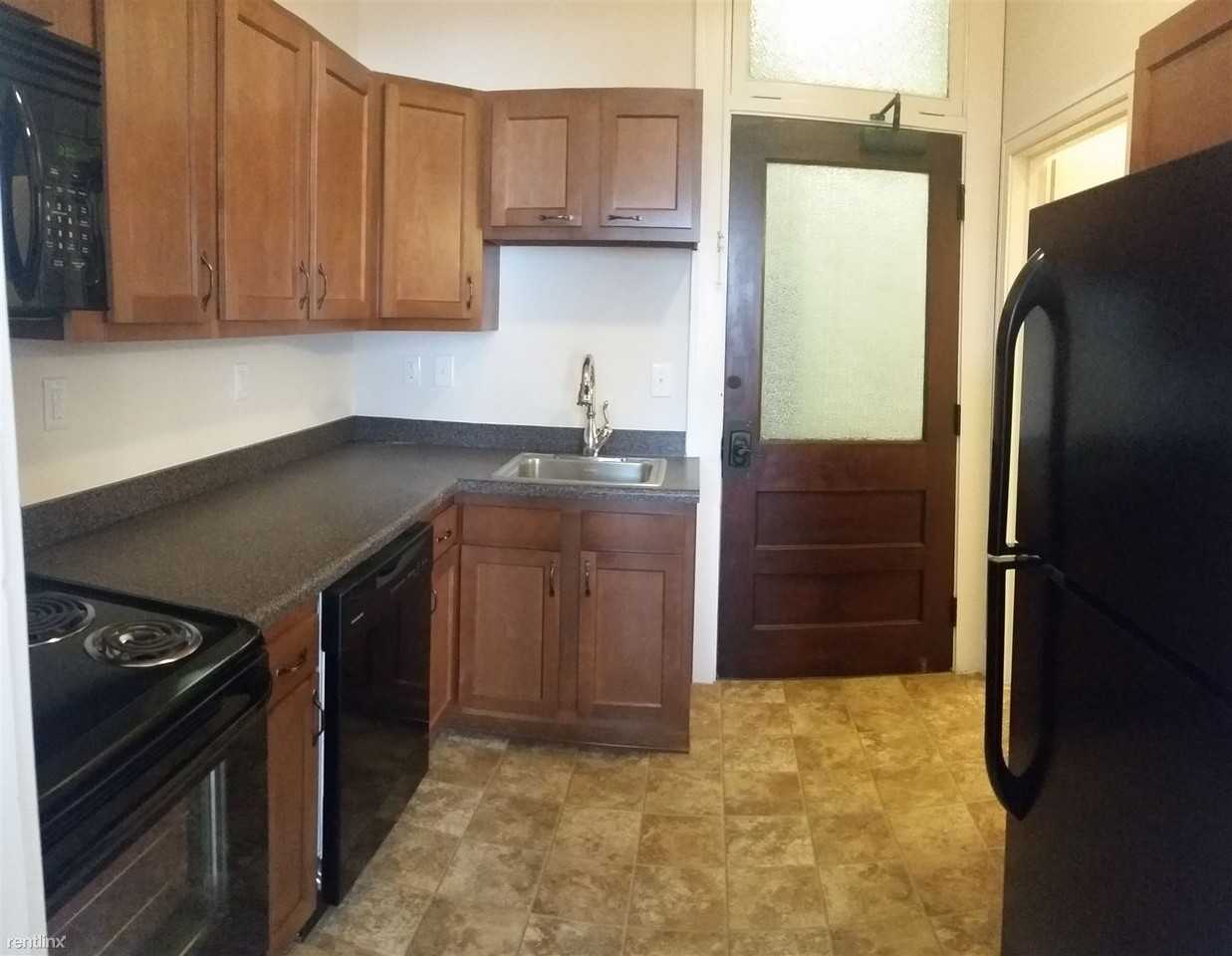 Historic Jennings Apartments - Photo 3 of 8