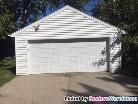 3416 E 55th St - Photo 2 of 14