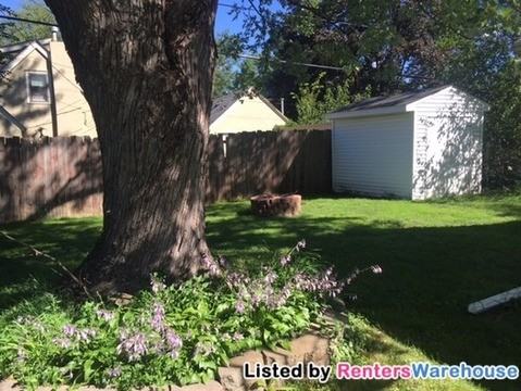 3416 E 55th St - Photo 3 of 14