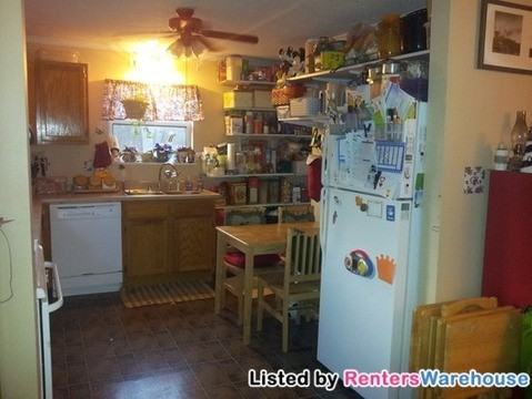 803 Twin Oak Dr - Photo 3 of 8