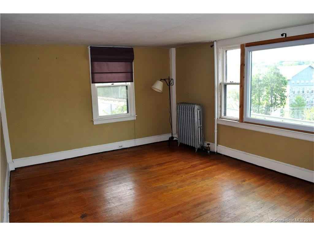 20 Pleasant St - Photo 2 of 9