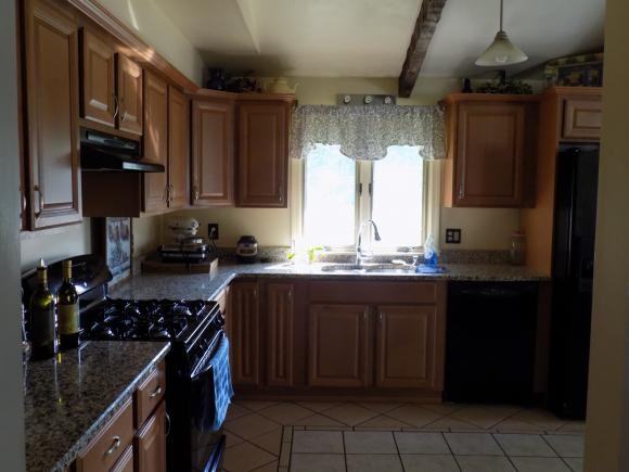 26 West Dr - Photo 2 of 28