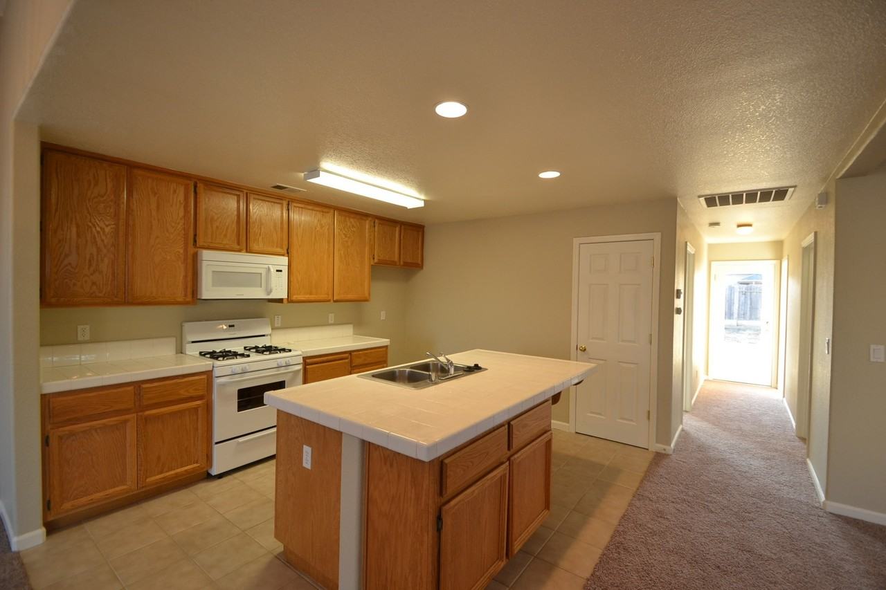 2270 Dorothy June Way - Photo 2 of 10