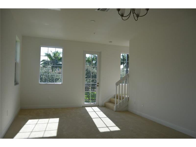 908 SW 147th Ave - Photo 2 of 8