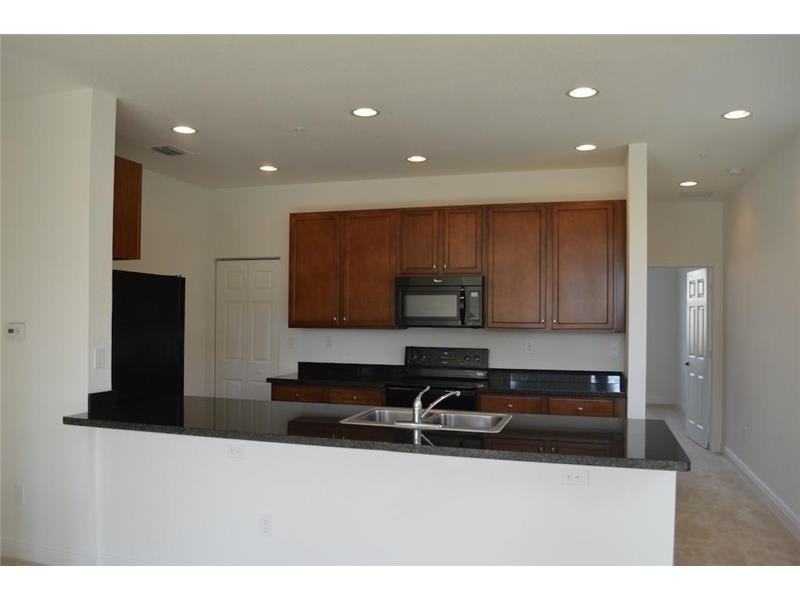 908 SW 147th Ave - Photo 3 of 8