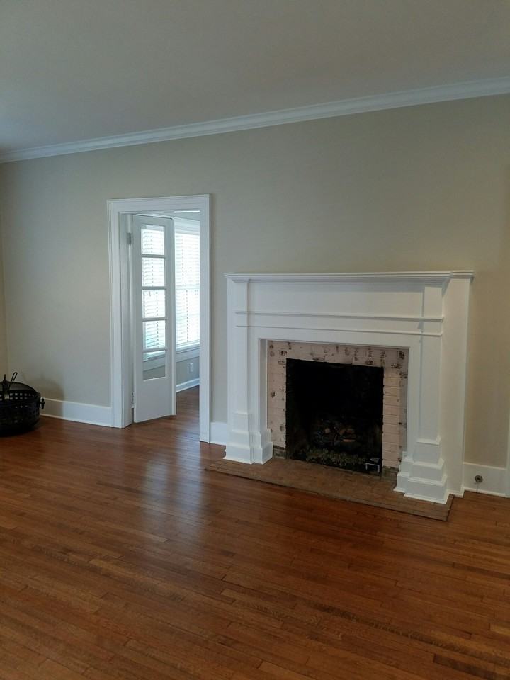 2122 Spence Pl - Photo 3 of 39